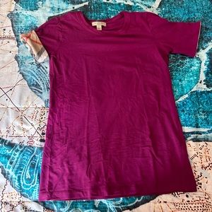 Plum Burberry boat neck t-shirt like new
